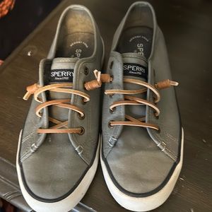Sperry Topsider slip on sneakers